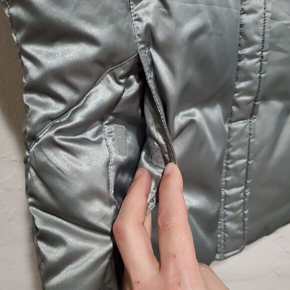 Y2K Nike Reversible Puffer Vest - Silver and Black Size M - Picture 4 of 16